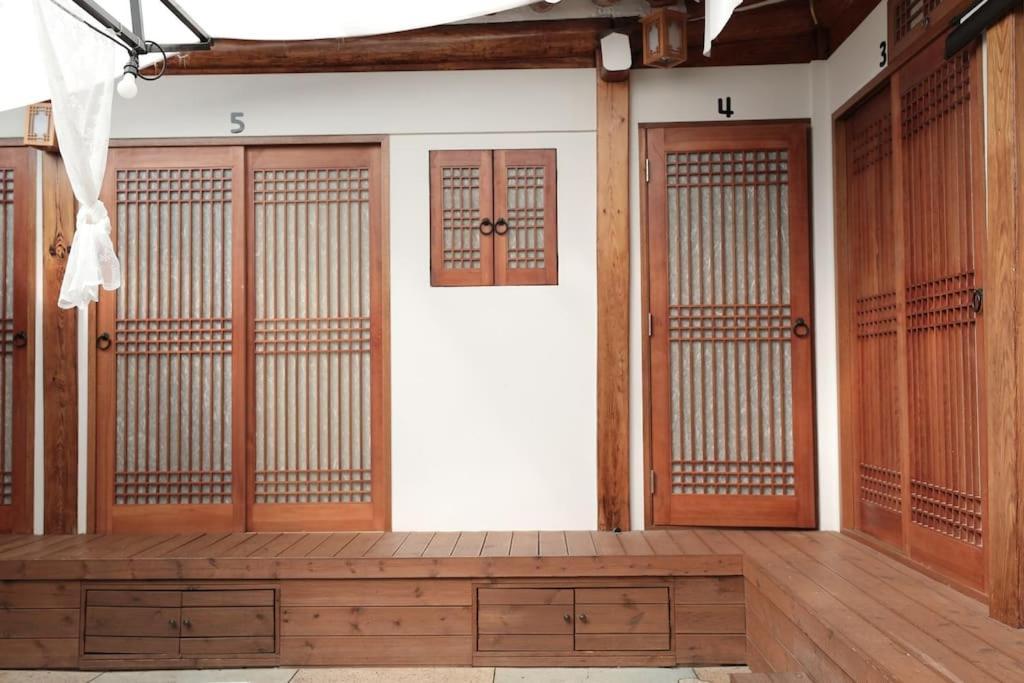 Bibimbap Hanok Gyeongbokgung *