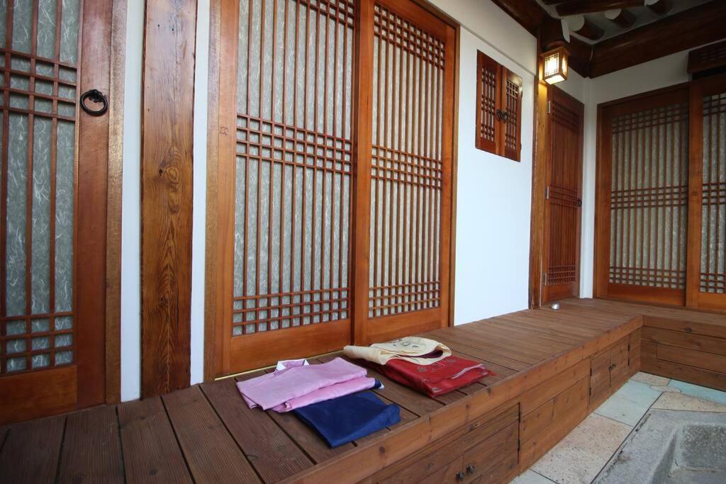 Bibimbap Hanok Gyeongbokgung Seoul