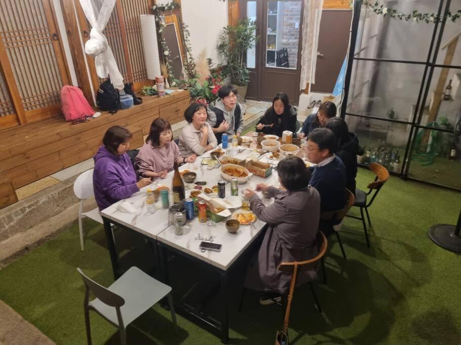 Bibimbap Hanok Gyeongbokgung Guest house Seoul